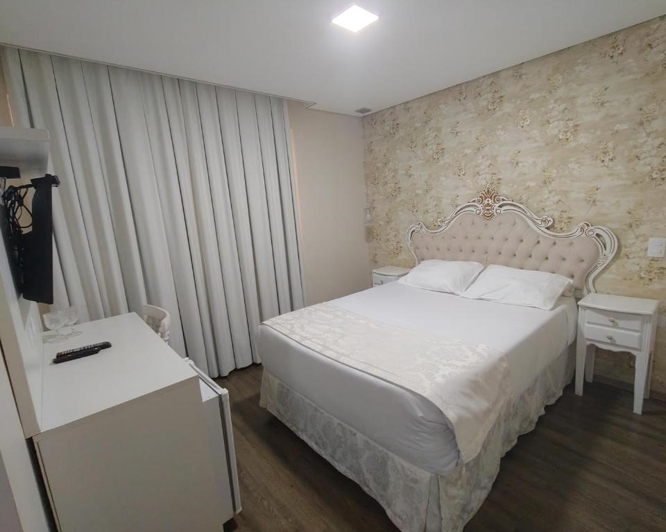 Casal com Varanda - Pousada Village Serrano